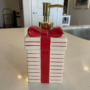 Target Threshold Ceramic Holiday Gift Christmas Soap Dispenser